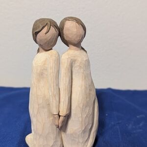 Two Willow Tree Figurines! Truly a Friend Keepsake Box. Two Alike Holding Hands